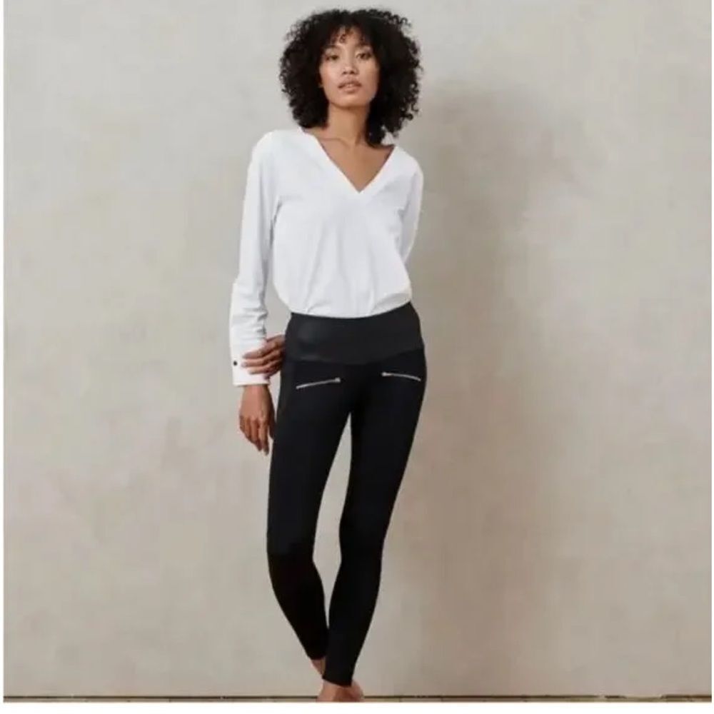 ADAY | Throw it Higher Black Zipper Leggings | M